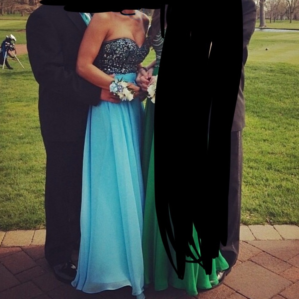 Night Moves prom dress size 0